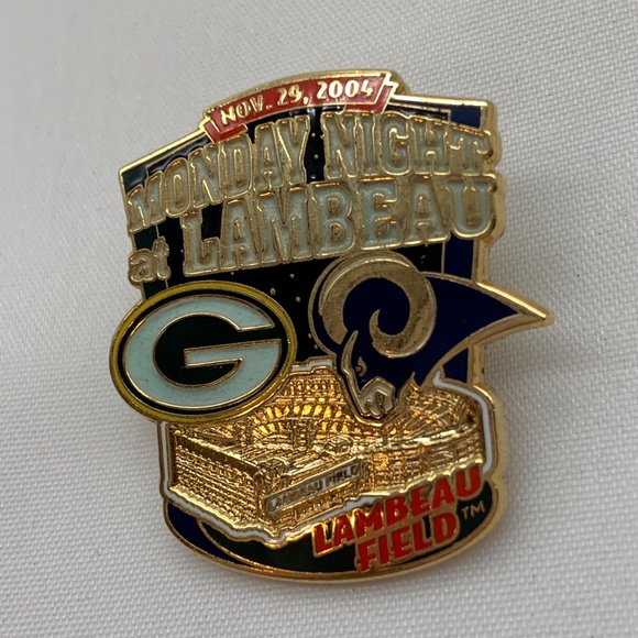 NFL Green Bay Packers vs St. Louis Rams Monday Night at Lambeau 2004 Lapel Pin - Picture 3 of 6